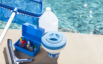 AFFORDABLE POOL CLEANING CAPE CORAL